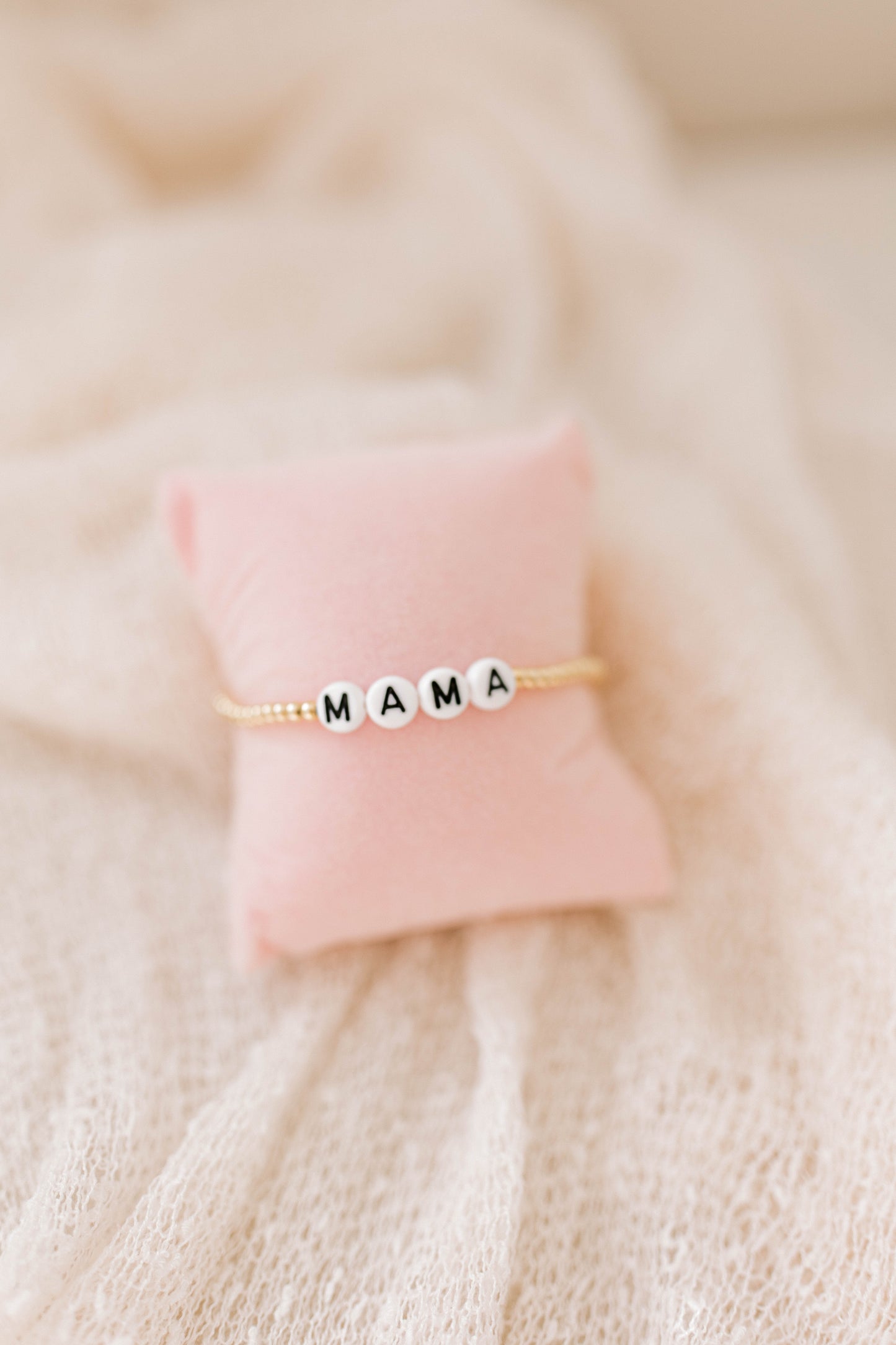 The perfect bracelet for all the mamas out there!
* 3mm 14K gold filled or .925 sterling silver beads
* white beads with black letters, white beads with gold letters
