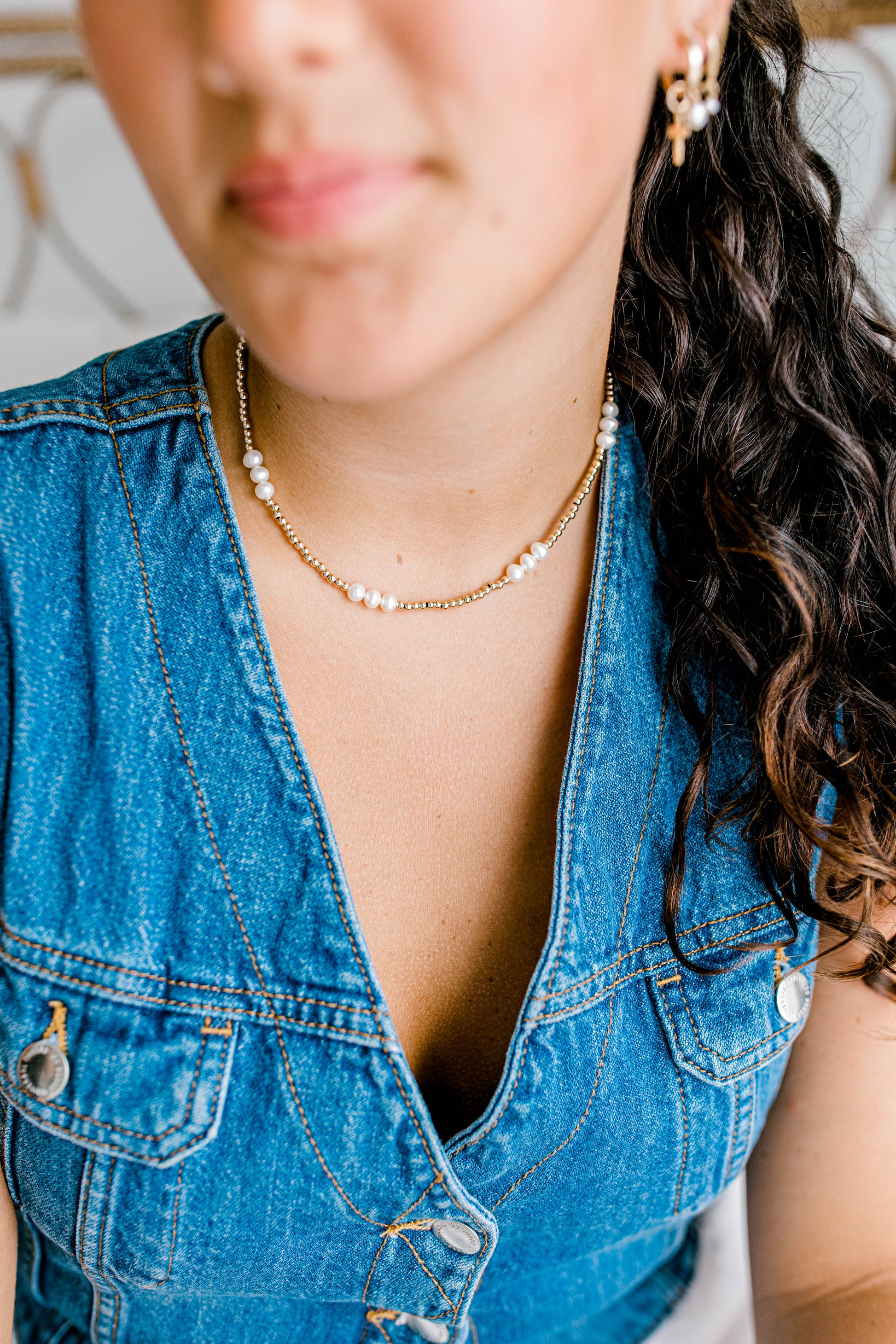 For this necklace we have a pattern of three larger beads followed by sixteen smaller beads. All 14K gold filled beads, fresh water pearl, or .925 sterling silver beads, all materials proudly made in the USA. Available in 15 inch or 17 inch.

*extended sizing available upon request*