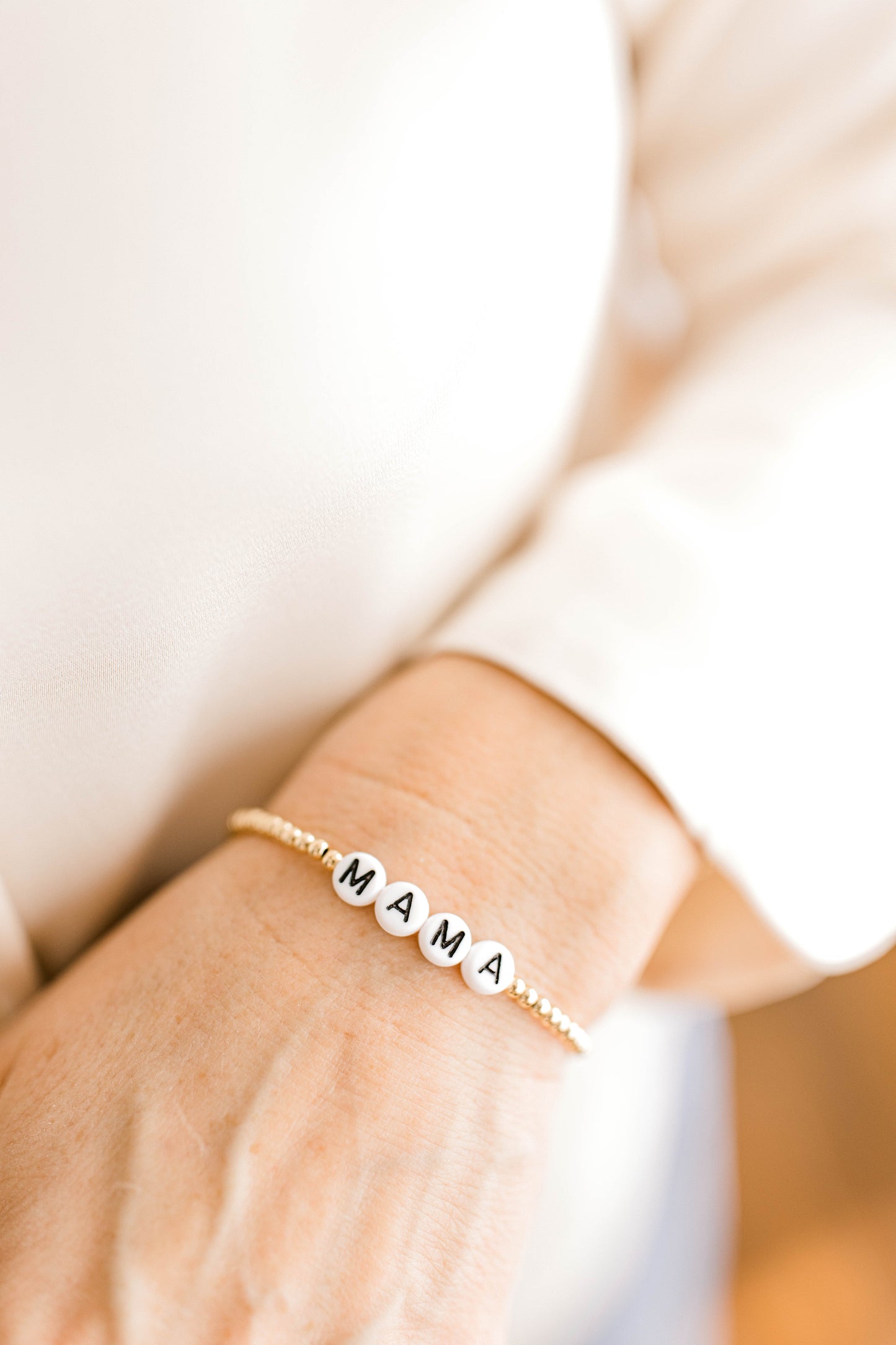 The perfect bracelet for all the mamas out there!
3mm 14K gold filled or .925 sterling silver beads
white beads with black letters, white beads with gold letters